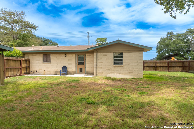 Image 32 of 44 For 517 East Martindale Rd