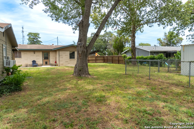 Image 33 of 44 For 517 East Martindale Rd