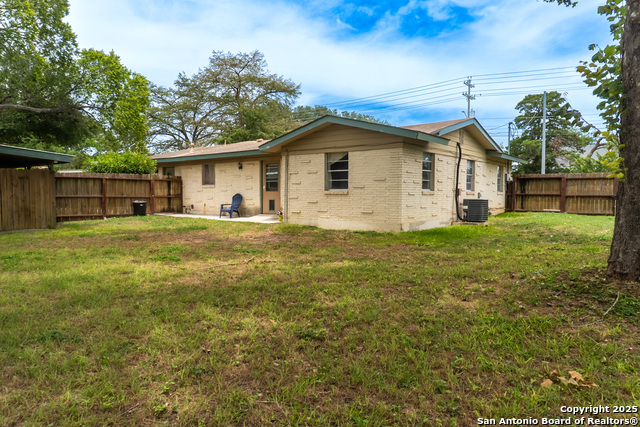 Image 38 of 44 For 517 East Martindale Rd