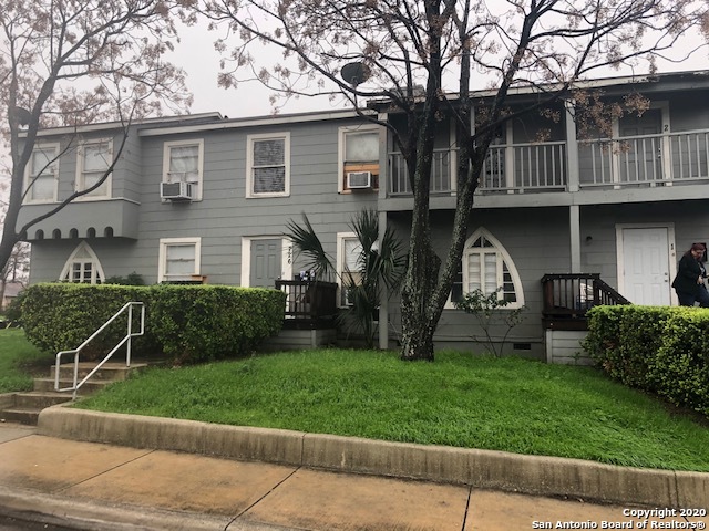 Image 2 of 13 For 726 Grayson St E 1