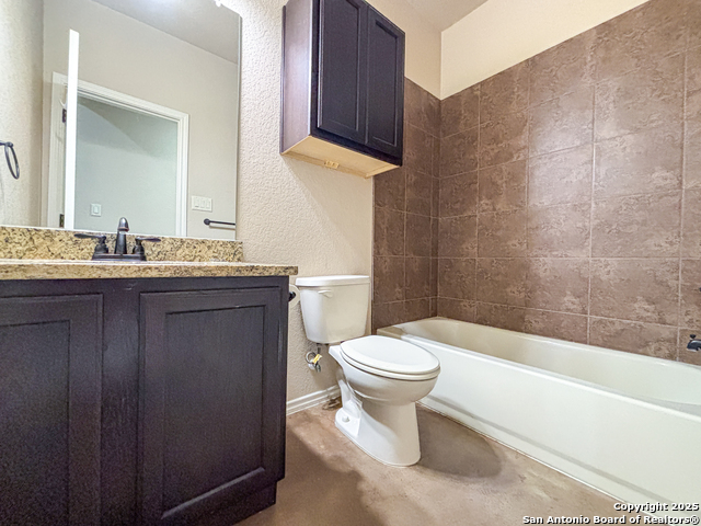 Image 15 of 18 For 750 Saengerhalle