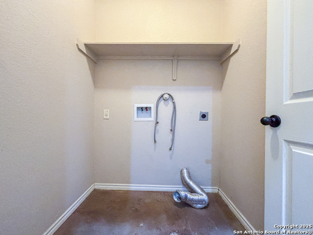 Image 16 of 18 For 750 Saengerhalle