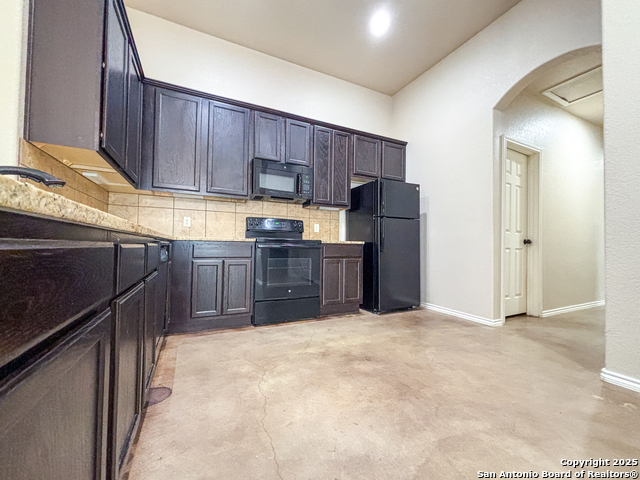 Image 7 of 18 For 750 Saengerhalle