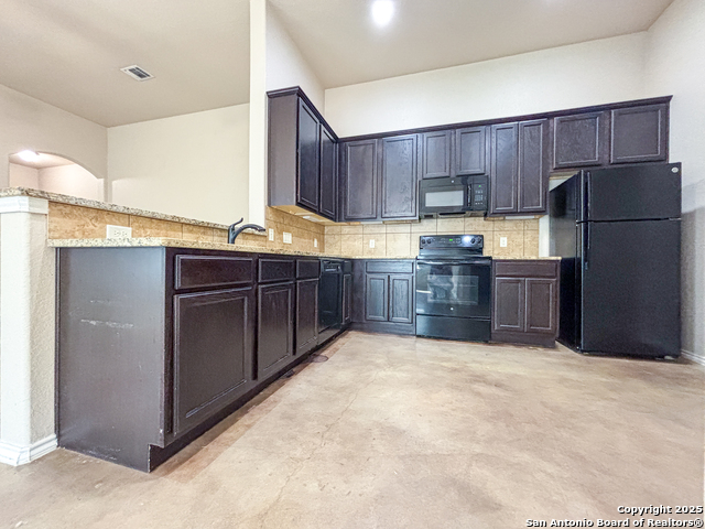 Image 8 of 18 For 750 Saengerhalle