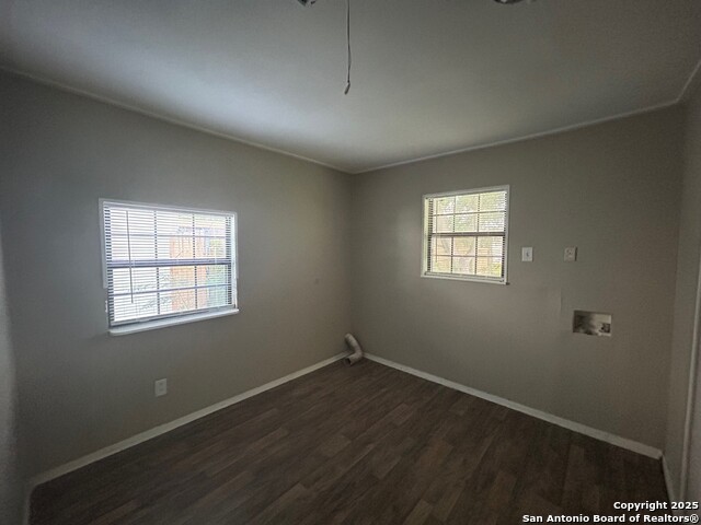 Image 13 of 19 For 7323 Glen Manor