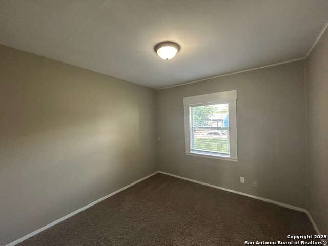 Image 3 of 19 For 7323 Glen Manor