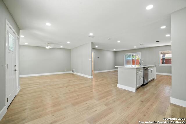 Image 13 of 31 For 4142 Willow Green