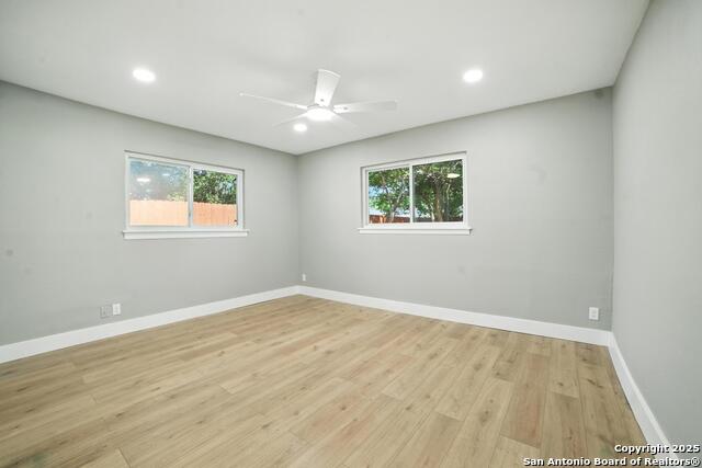 Image 20 of 31 For 4142 Willow Green