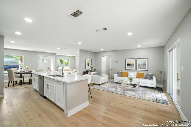 Image 4 of 31 For 4142 Willow Green