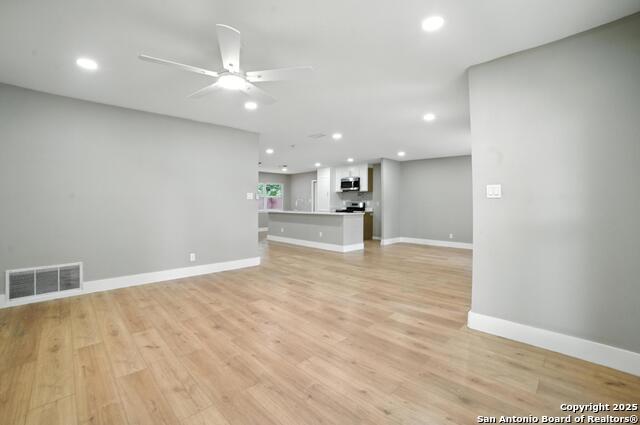 Image 9 of 31 For 4142 Willow Green