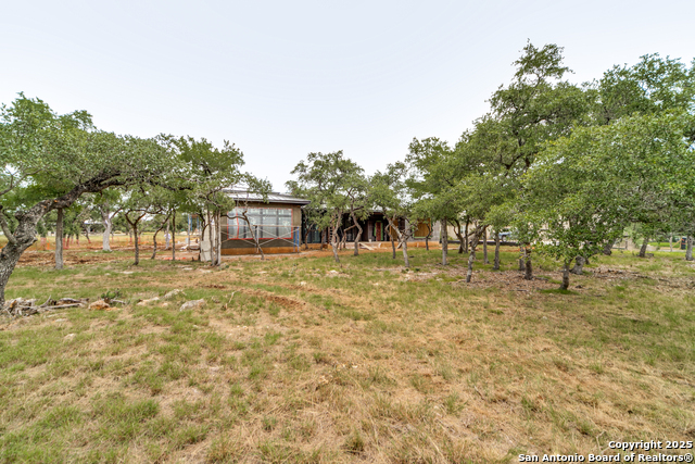 Listing photo id 11 for 325 Ranch Heights
