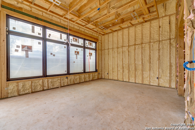 Listing photo id 6 for 325 Ranch Heights
