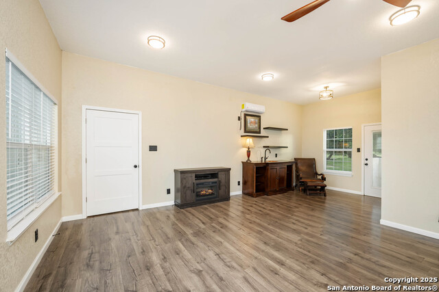 Image 23 of 34 For 10655 Rebecca Creek