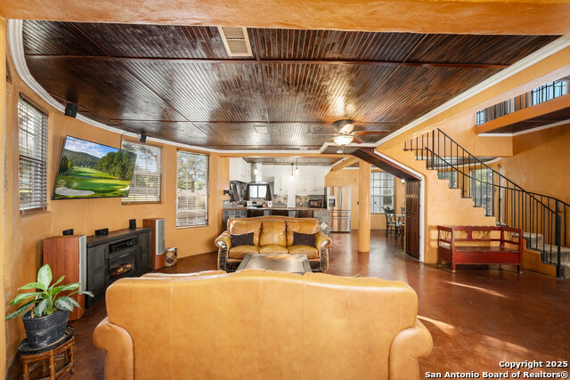 Image 7 of 34 For 10655 Rebecca Creek