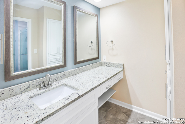 Image 13 of 18 For 5359 Fredericksburg B209