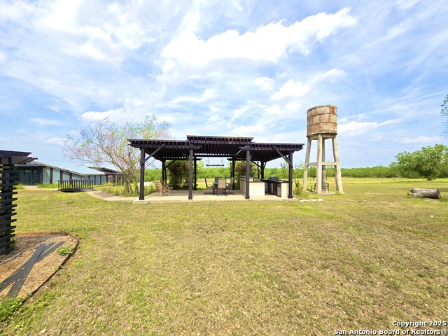 Listing photo id 27 for 82 Bowman Ln