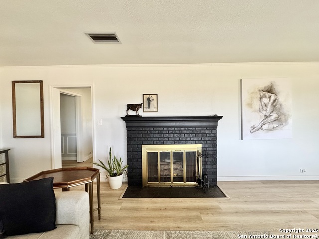 Listing photo id 3 for 82 Bowman Ln