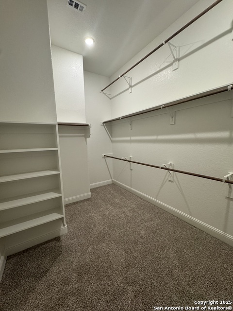 Listing photo id 7 for 737 Groudsel
