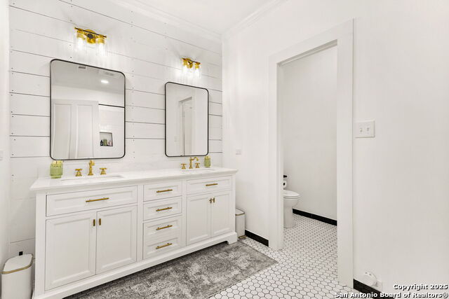 Listing photo id 21 for 6673 Center Point