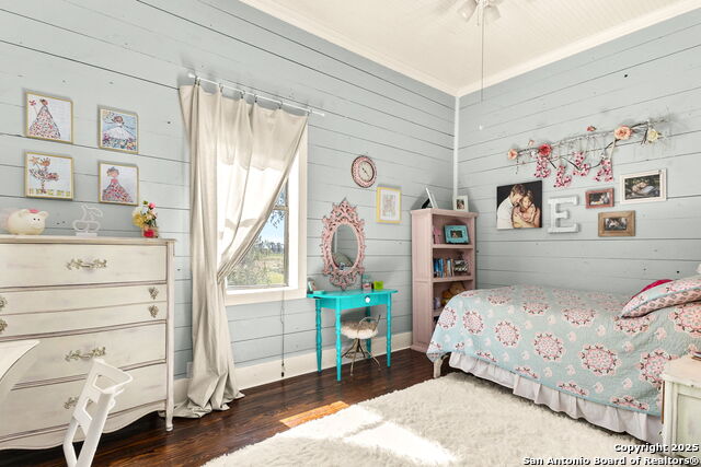 Listing photo id 25 for 6673 Center Point
