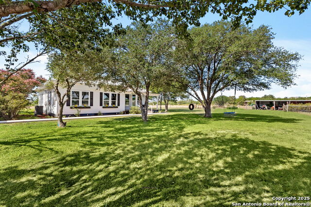 Listing photo id 1 for 6673 Center Point