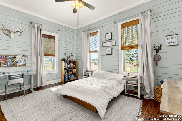 Listing photo id 28 for 6673 Center Point
