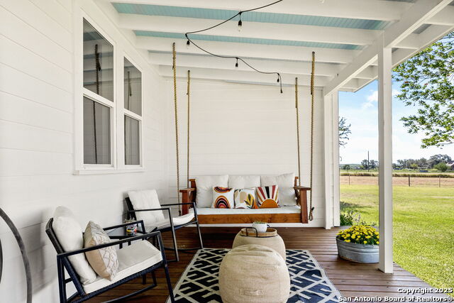 Listing photo id 29 for 6673 Center Point