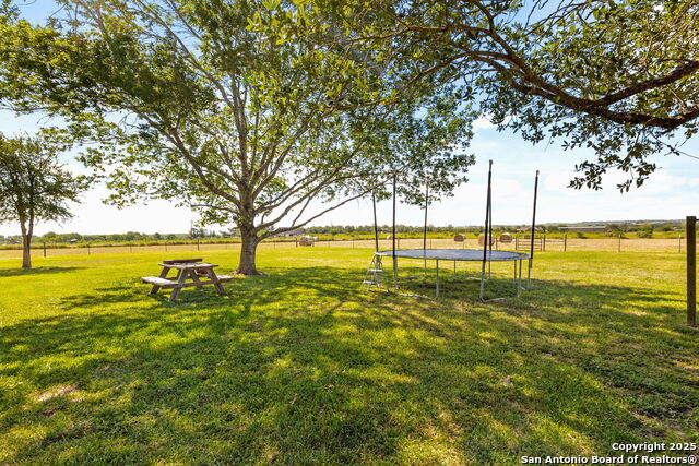 Listing photo id 31 for 6673 Center Point