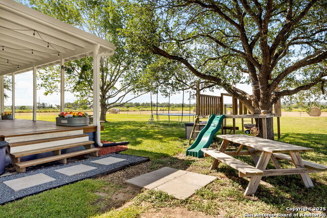 Listing photo id 32 for 6673 Center Point