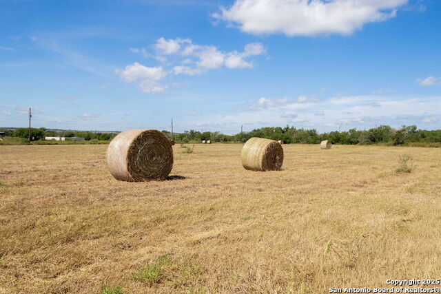 Listing photo id 36 for 6673 Center Point