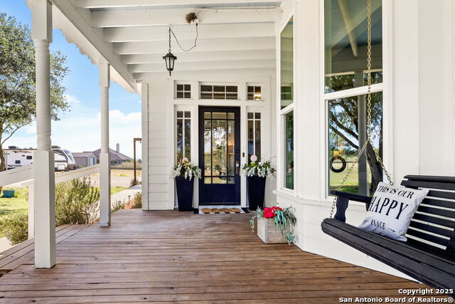 Listing photo id 2 for 6673 Center Point