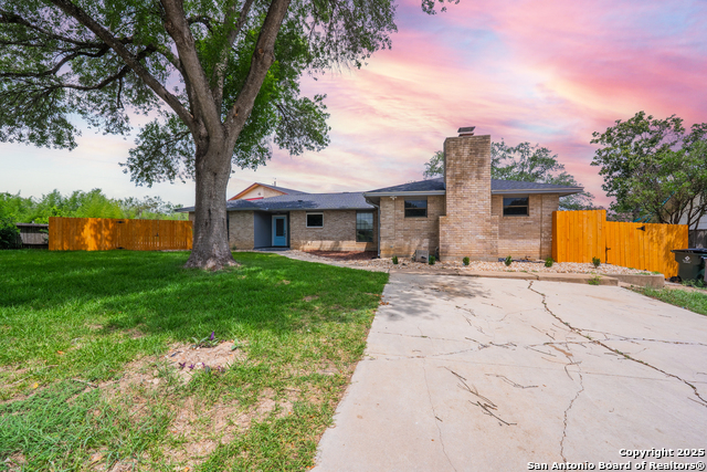 Details for 1002 River Oak  Main, Seguin, TX 78155