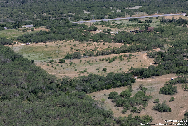 Listing photo id 10 for 19217 Applewhite