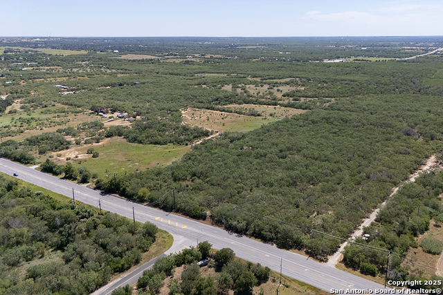 Listing photo id 21 for 19217 Applewhite