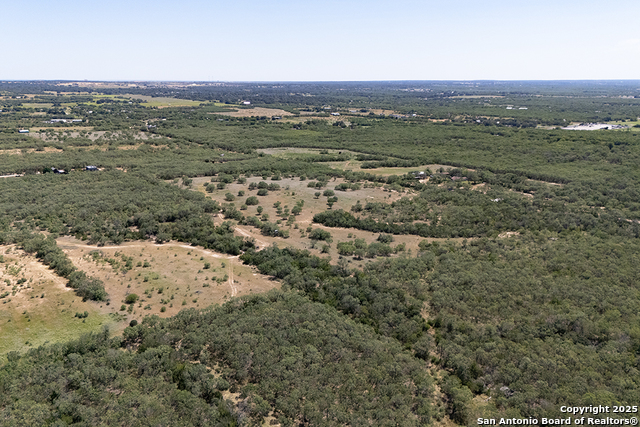 Listing photo id 24 for 19217 Applewhite