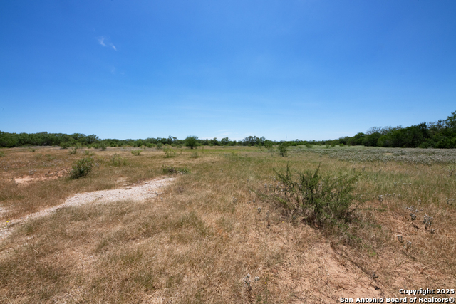 Listing photo id 26 for 19217 Applewhite