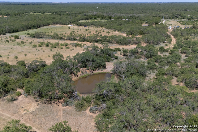 Listing photo id 5 for 19217 Applewhite