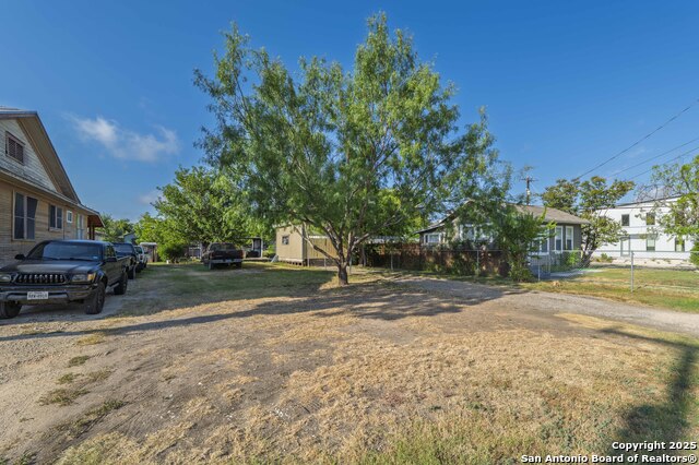 Image 4 of 9 For 706 Delaware