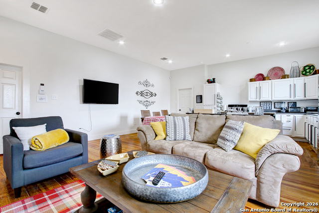 Listing photo id 8 for 120 Shadrach St