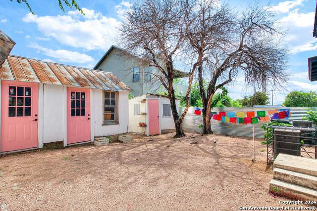 Listing photo id 35 for 120 Shadrach St