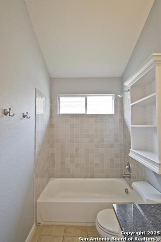 Image 29 of 42 For 6006 Diego  