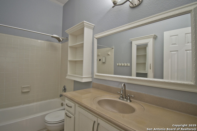 Image 32 of 42 For 6006 Diego  