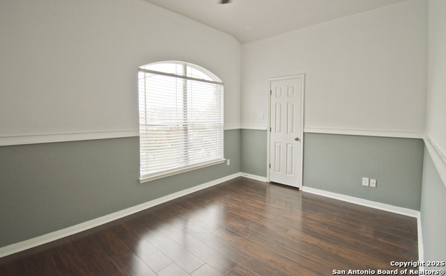 Image 34 of 42 For 6006 Diego  