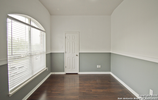 Image 35 of 42 For 6006 Diego  