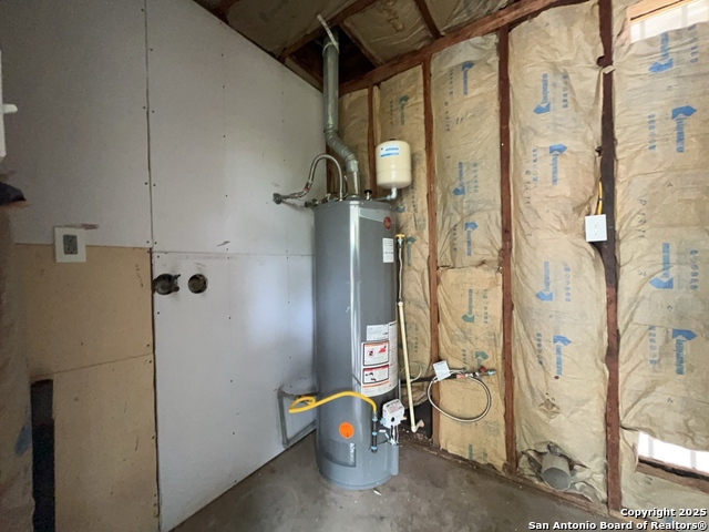 Image 21 of 25 For 1703 Mulberry Avenue W