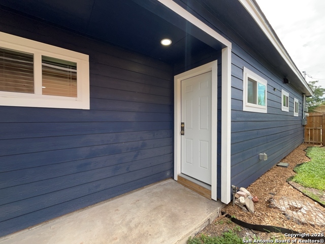 Image 22 of 25 For 1703 Mulberry Avenue W