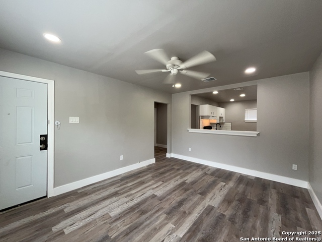 Image 9 of 25 For 1703 Mulberry Avenue W