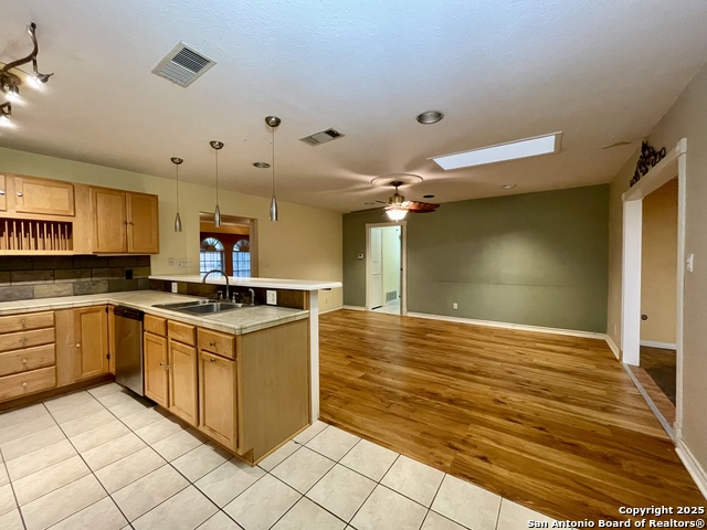 Image 17 of 41 For 12605 Moss Hollow