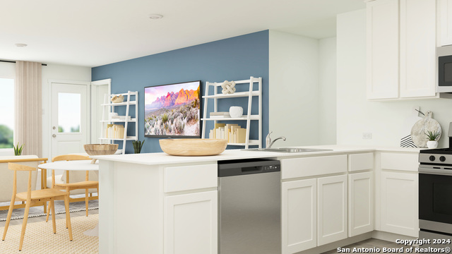Listing photo id 10 for 455 Sarah Way
