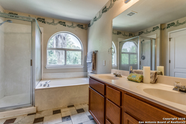 Image 18 of 33 For 8227 Maloy Manor